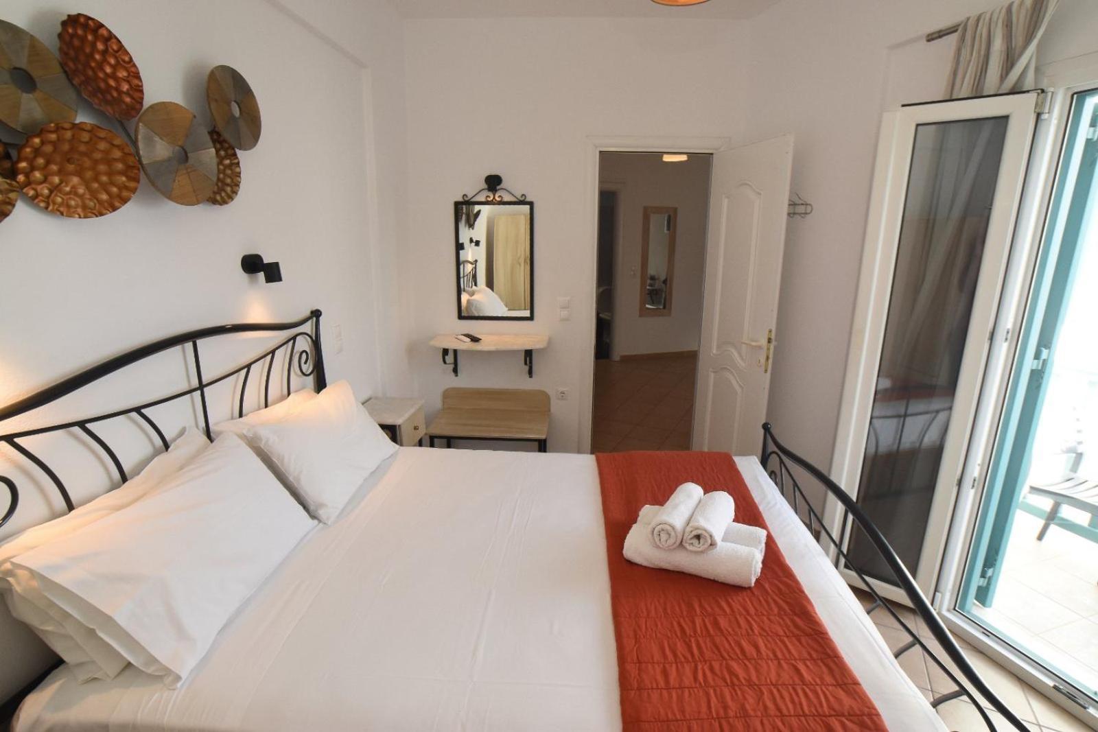 Celeste Apartments Ornos  Bagian luar foto